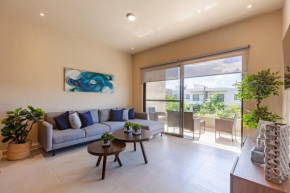 New! Condo Coto8 10min To Beachwifi 200mbgym